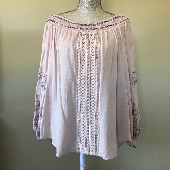 🥂SOLD KNOX ROSE Embroidered Off the Shoulder Top - Picture 3 of 8
